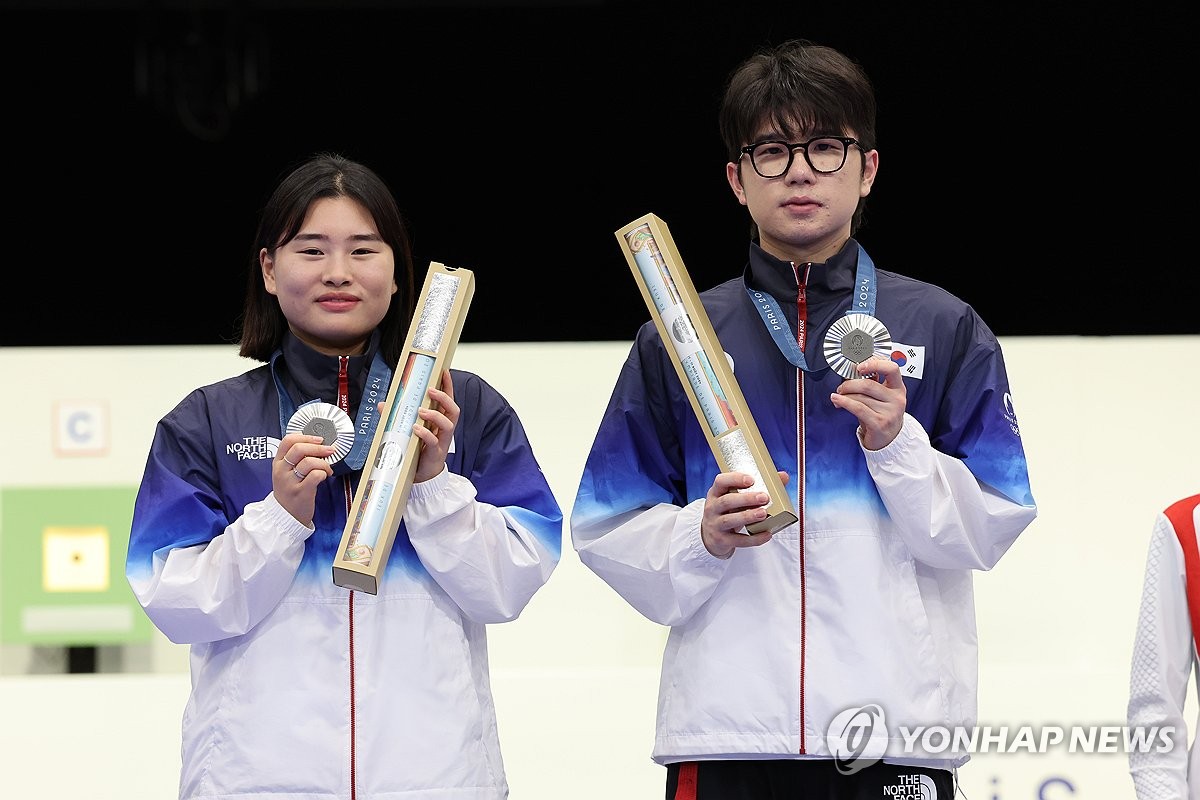 印尼归化国脚迪克斯出现在门兴的引援名单中