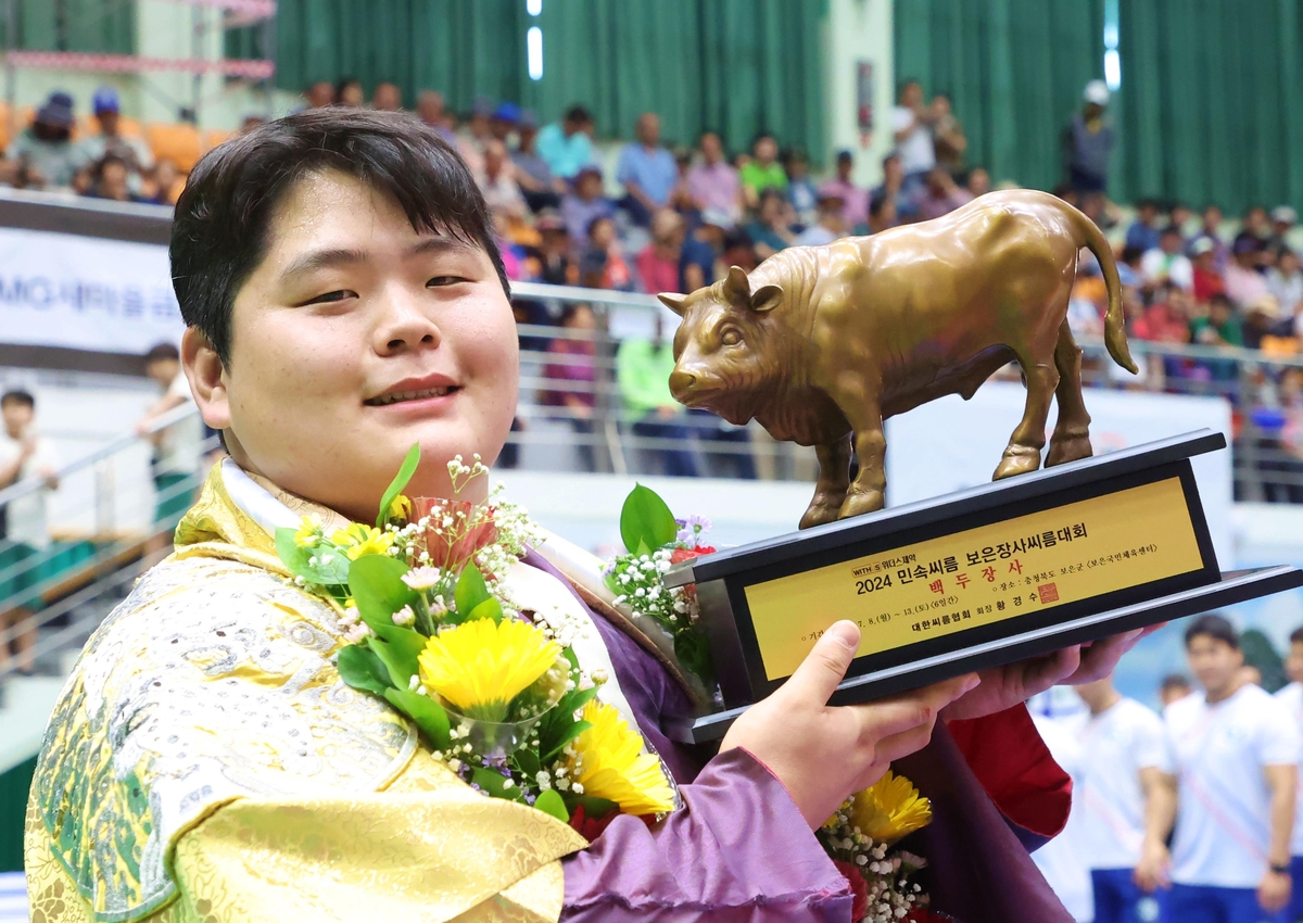 猛龙主帅：爱德华兹并没有变成库里，他正在慢慢变成乔丹
