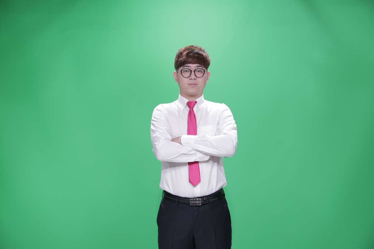 弗雷德：我仍然在支持曼联，但希望这次比赛我们能赢