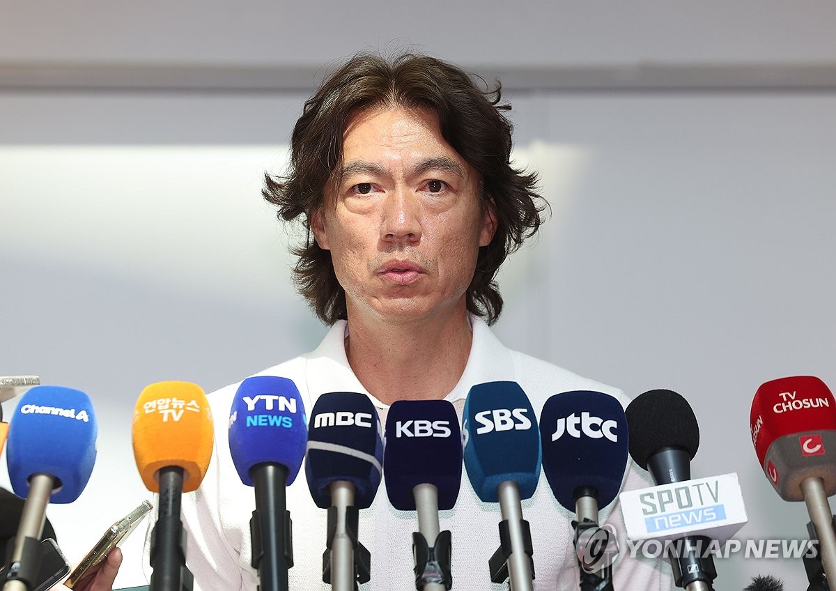 斯洛特：麦卡利斯特明天可以出场 不谈球员合同问题