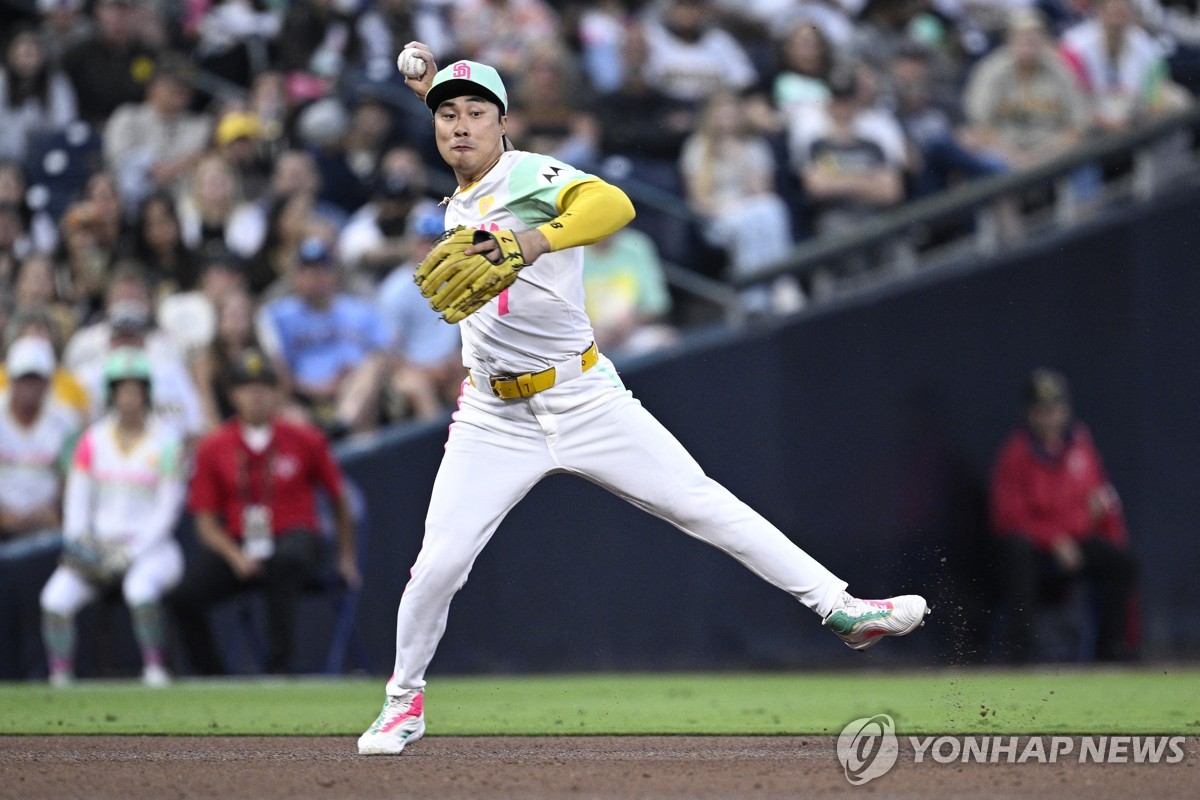 CBA战报：劳森34+12 北控6人得分上双难救主 新疆114-111北控
