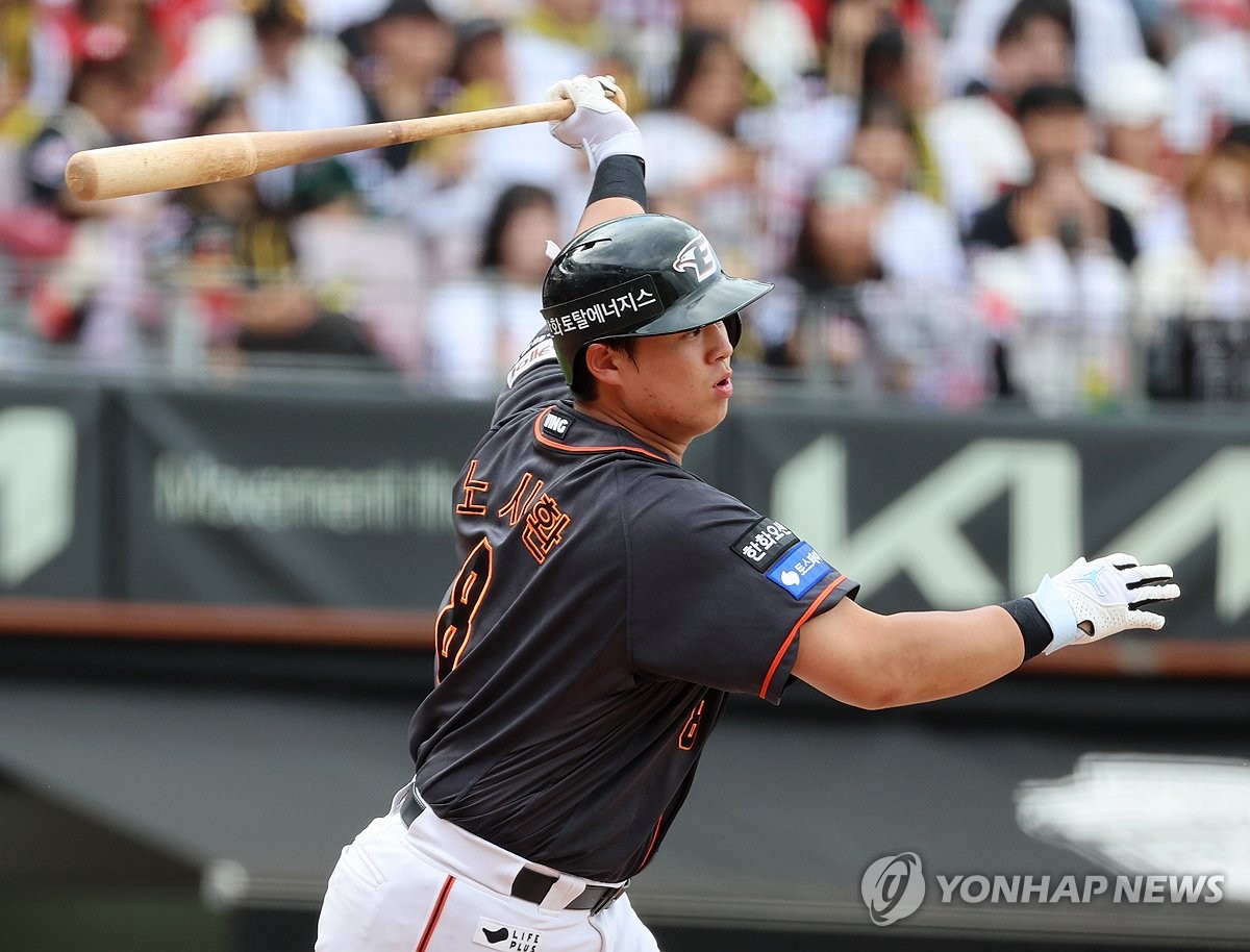 ✈️曼联主场4-0大胜！重返英超积分榜上半区