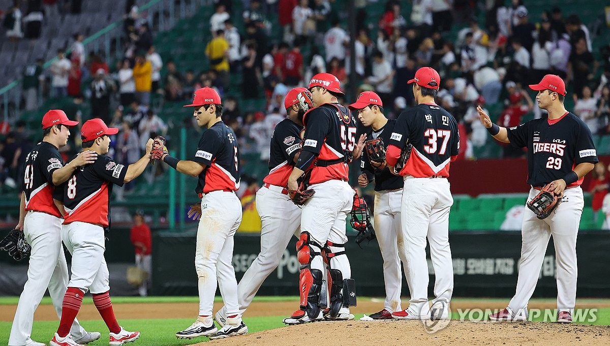 险成罪人！乔治15中4仅得12分，三分7中0无缘里程碑