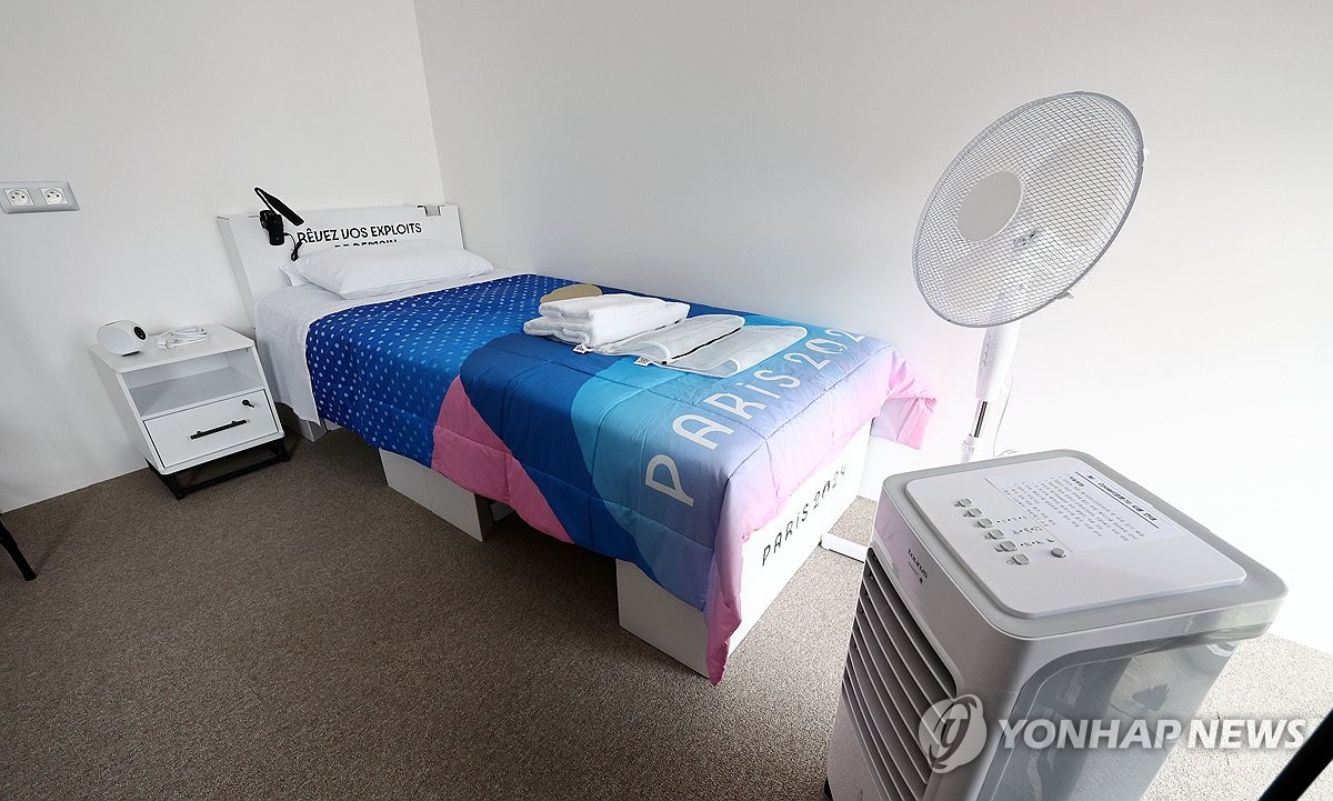 贝林厄姆：有次比赛我弟双响，安帅调侃说要把他买来顶替我