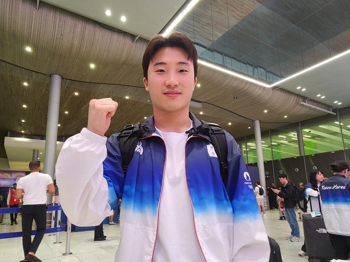 西甲战报：略伦特乌龙球，奥亚萨瓦尔点射破门，皇家社会2-0贝蒂斯