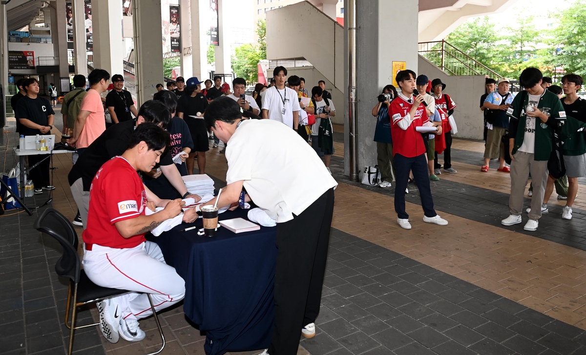 意天空国米全队评分：泽林斯基8分MVP，帕瓦尔、塔雷米不及格